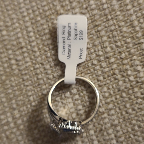 Ring - Picture 4 of 5